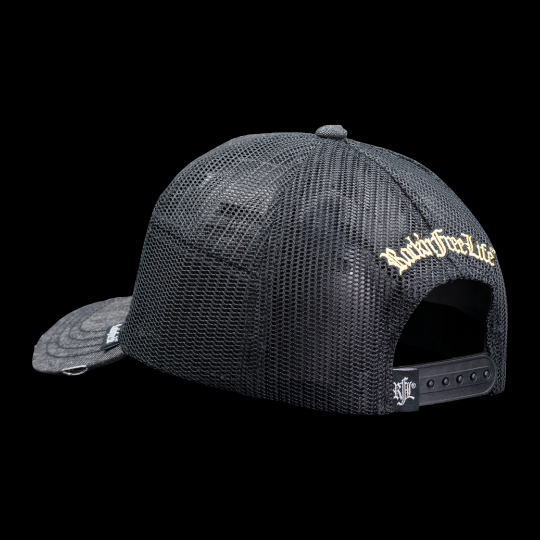 N°261 - SLEEPING ON THE BLACKTOP