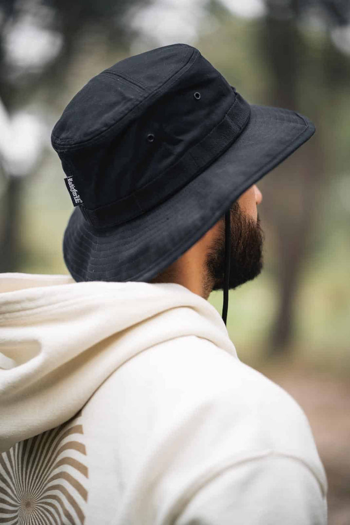 BLACK HAT