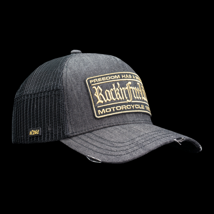 N°261 - SLEEPING ON THE BLACKTOP